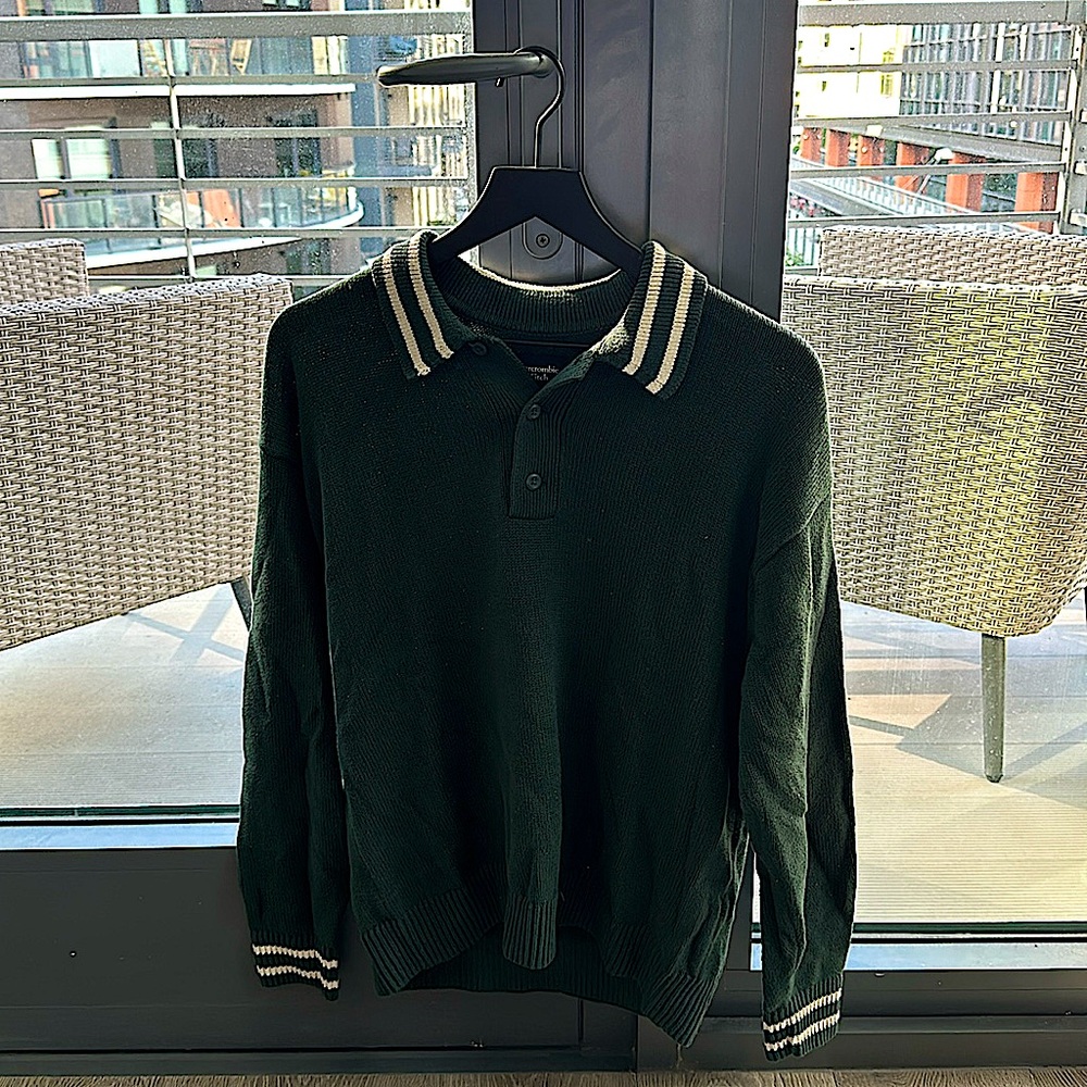 Abercrombie and Fitch Green Sweater